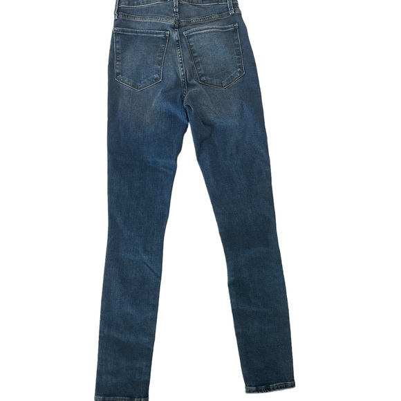 Abercrombie and fitch, NWT women’s distressed jeans, 23-000 - Picture 2 of 6